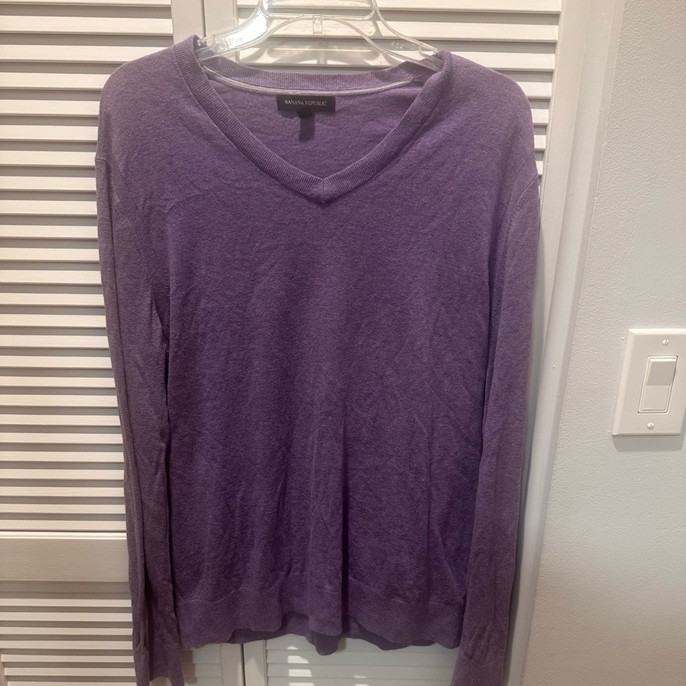 Men’s light purple sweater